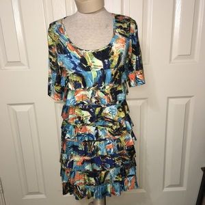 Isle tiered dress size small